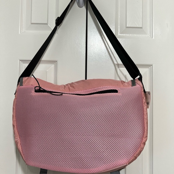 FREE PEOPLE PLAYOFF SHERPA MESSENGER BAG. BOHEMIAN CROSSBODY. SCHOOL COLLEGE. - Picture 3 of 7